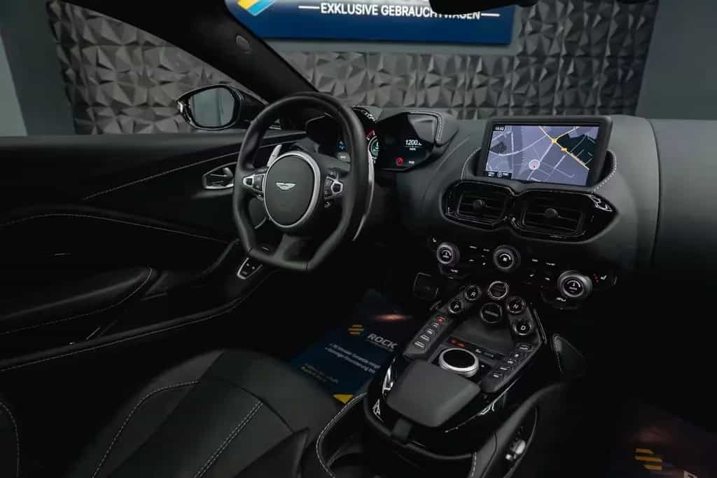 Aston Martin V8 Vantage 4.0 V8 DB11 Coupe *1.Hand*360*Memory* 02/2023-photo-28
