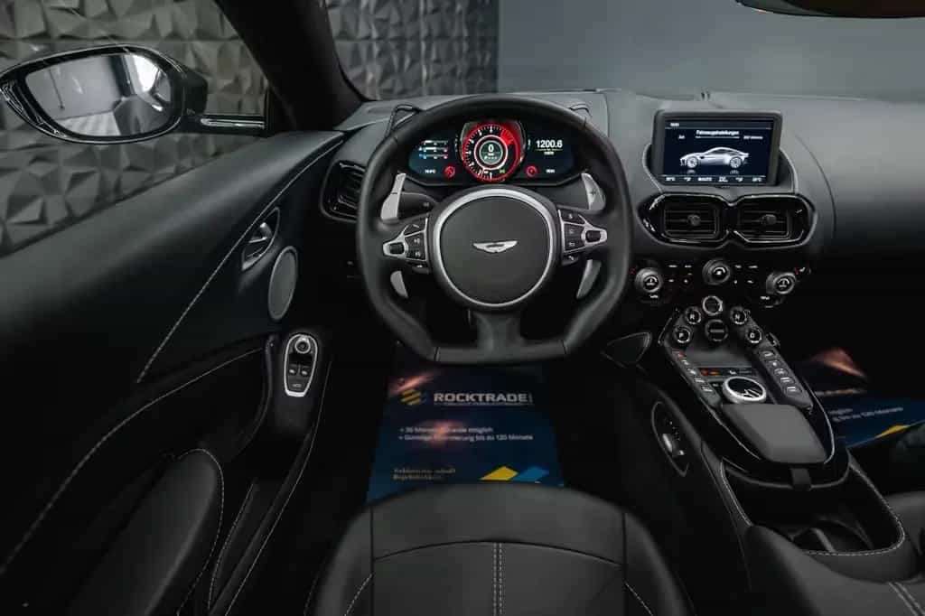 Aston Martin V8 Vantage 4.0 V8 DB11 Coupe *1.Hand*360*Memory* 02/2023-photo-30