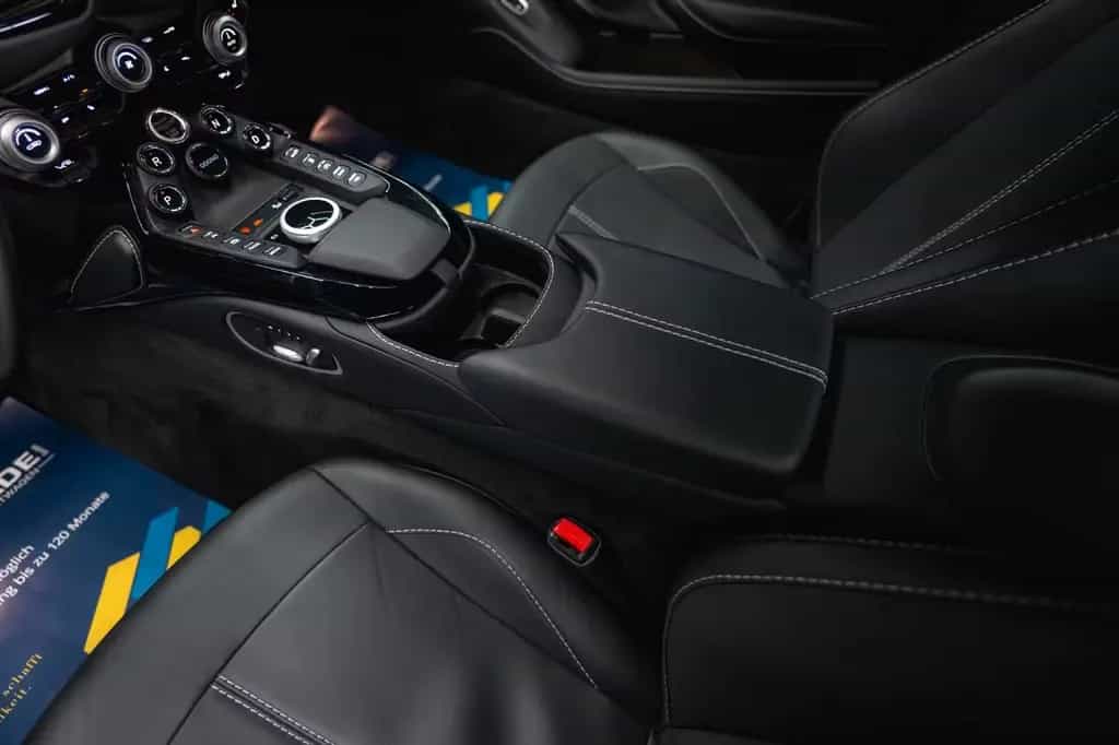 Aston Martin V8 Vantage 4.0 V8 DB11 Coupe *1.Hand*360*Memory* 02/2023-photo-42
