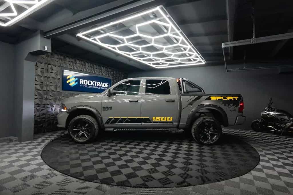 Dodge RAM 5.7 V8 HEMI 4x4 OFFROAD Night-Paket *LED*AHK 03/2023-photo-13