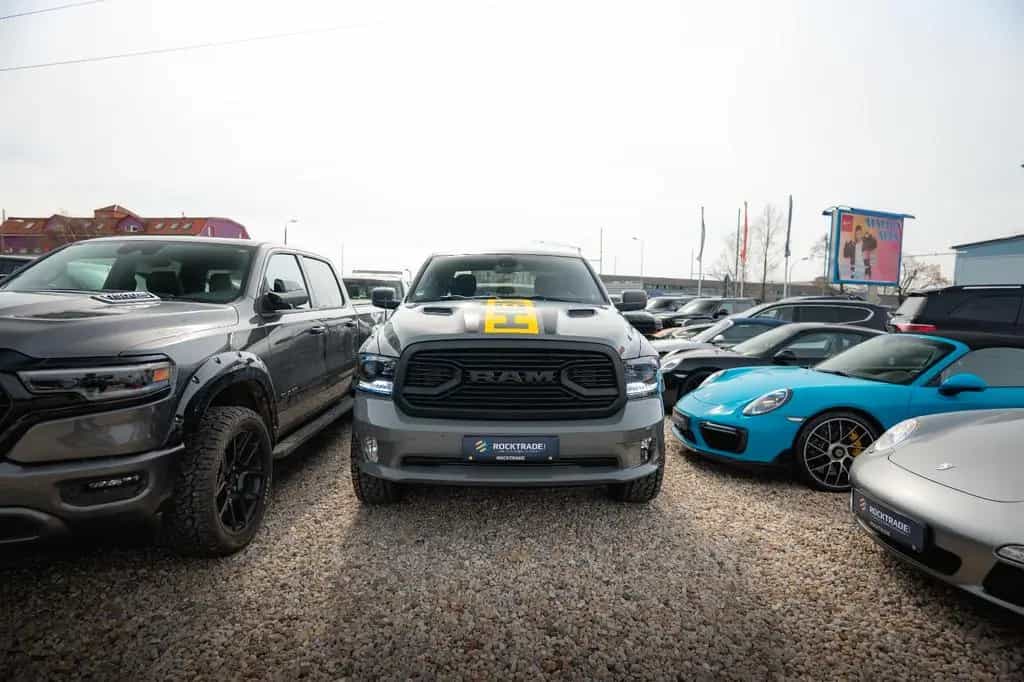 Dodge RAM 5.7 V8 HEMI 4x4 OFFROAD Night-Paket *LED*AHK 03/2023-photo-15