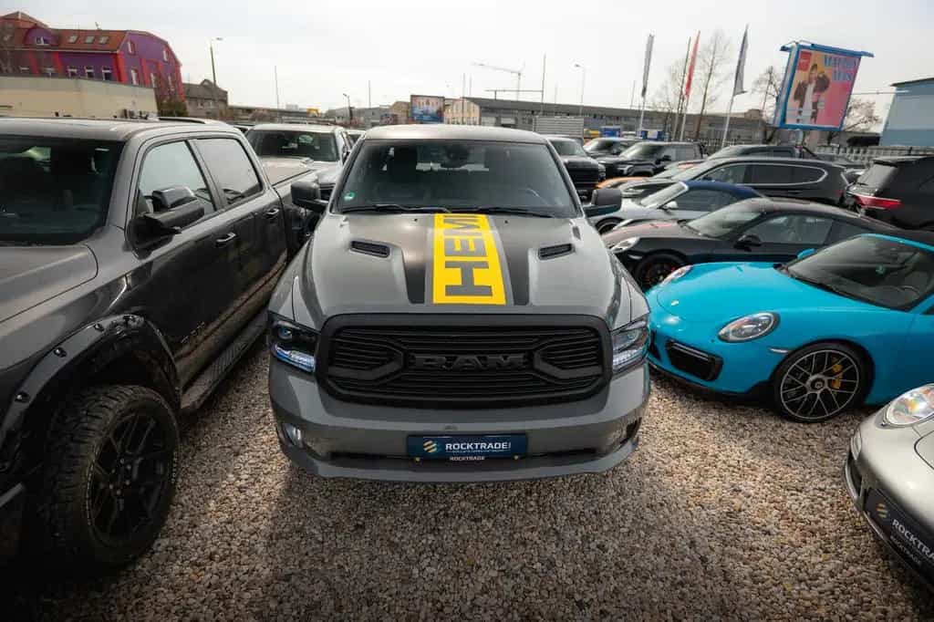 Dodge RAM 5.7 V8 HEMI 4x4 OFFROAD Night-Paket *LED*AHK 03/2023-photo-16