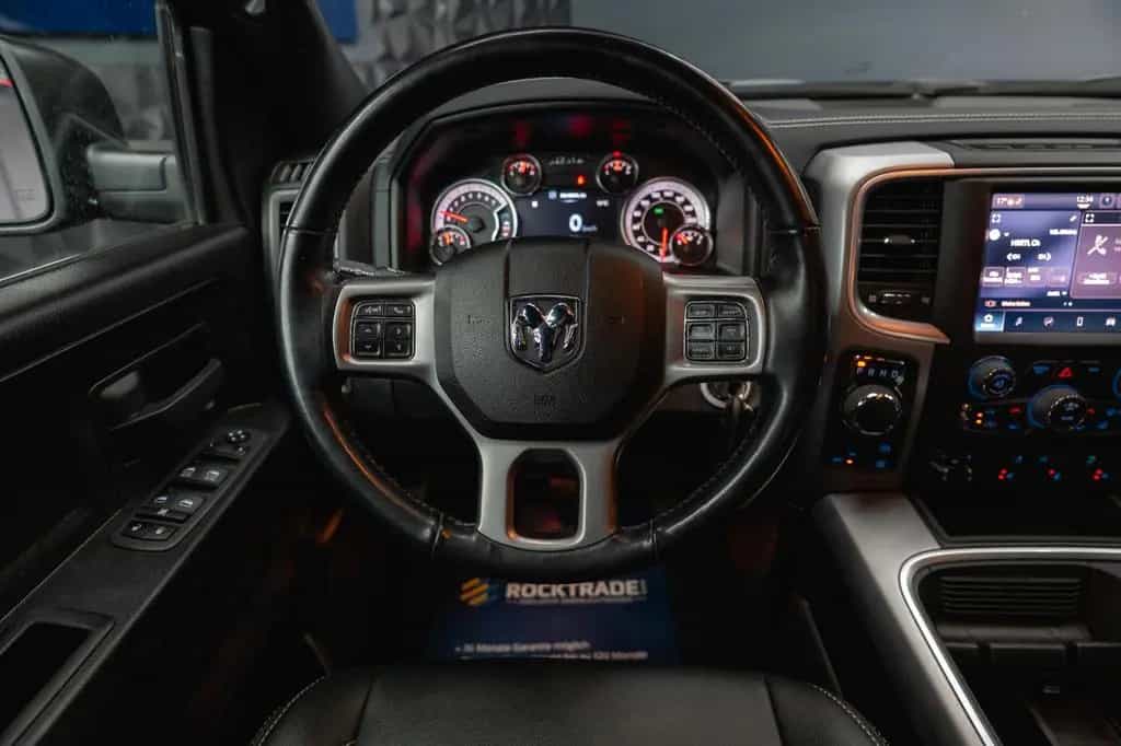 Dodge RAM 5.7 V8 HEMI 4x4 OFFROAD Night-Paket *LED*AHK 03/2023-photo-25