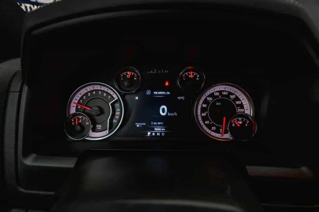 Dodge RAM 5.7 V8 HEMI 4x4 OFFROAD Night-Paket *LED*AHK 03/2023-photo-26