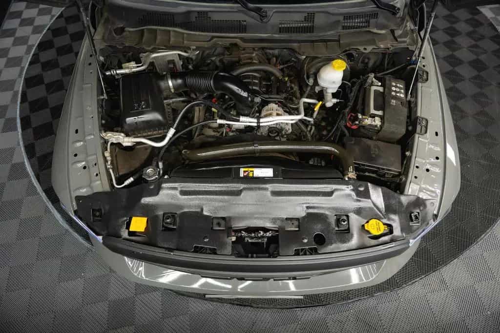 Dodge RAM 5.7 V8 HEMI 4x4 OFFROAD Night-Paket *LED*AHK 03/2023-photo-38