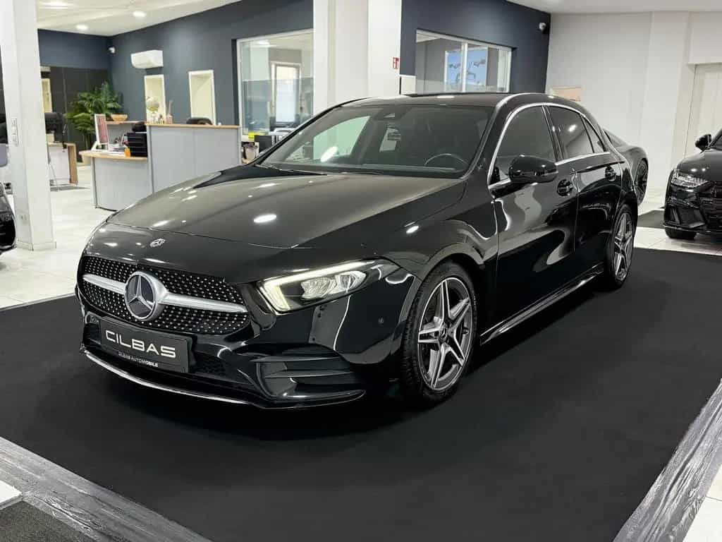 Mercedes-Benz A 200 7G AMG-LINE*RÜCKFAHRKAMERA*LED*SPURH*MBUX* 09/2018-photo-1