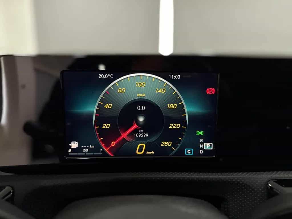 Mercedes-Benz A 200 7G AMG-LINE*RÜCKFAHRKAMERA*LED*SPURH*MBUX* 09/2018-photo-27
