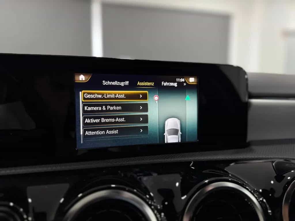 Mercedes-Benz A 200 7G AMG-LINE*RÜCKFAHRKAMERA*LED*SPURH*MBUX* 09/2018-photo-32