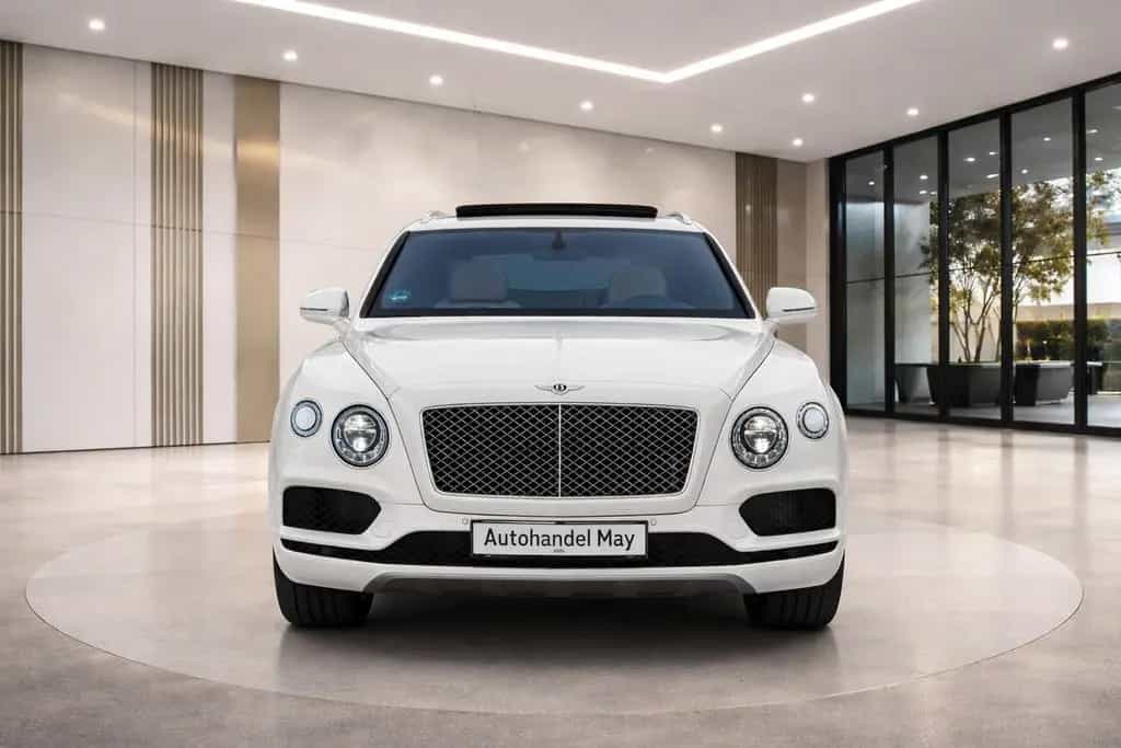 Bentley Bentayga W12 Panorama 12/2017-photo-0