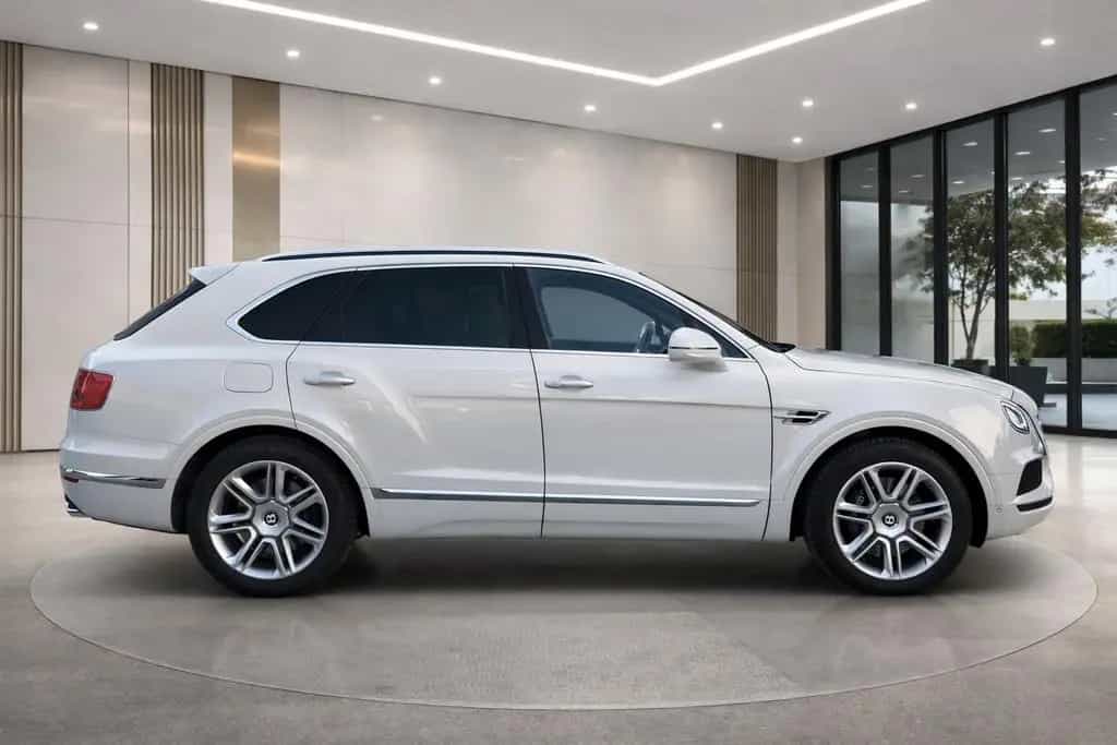 Bentley Bentayga W12 Panorama 12/2017-photo-2