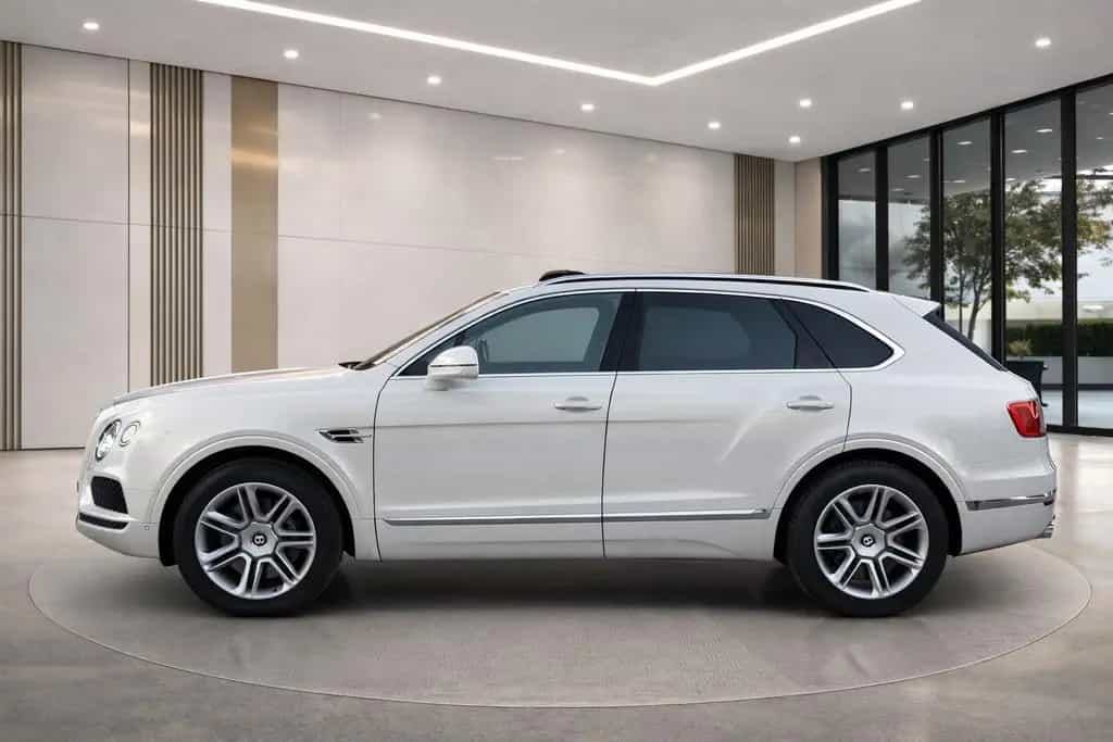 Bentley Bentayga W12 Panorama 12/2017-photo-3