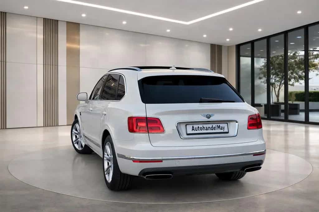Bentley Bentayga W12 Panorama 12/2017-photo-4