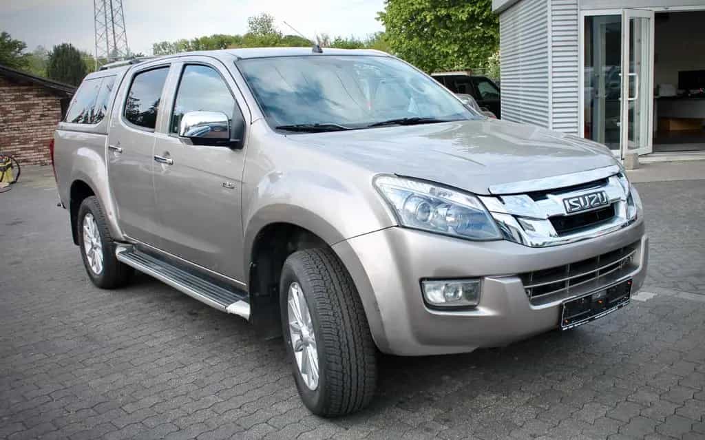 Isuzu D-Max Double HardTop Cab 4WD Aut. Leder Navi 10/2016-photo-1