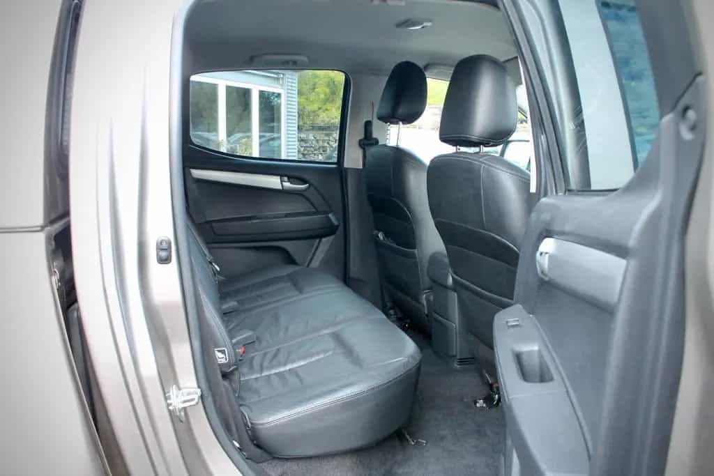 Isuzu D-Max Double HardTop Cab 4WD Aut. Leder Navi 10/2016-photo-5