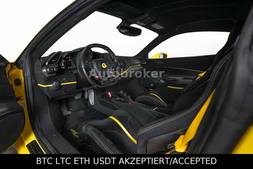 Ferrari 488 Pista GTB VOLLKARBON LIFT JBL GARANTIE-10/28 10/2018-photo-31
