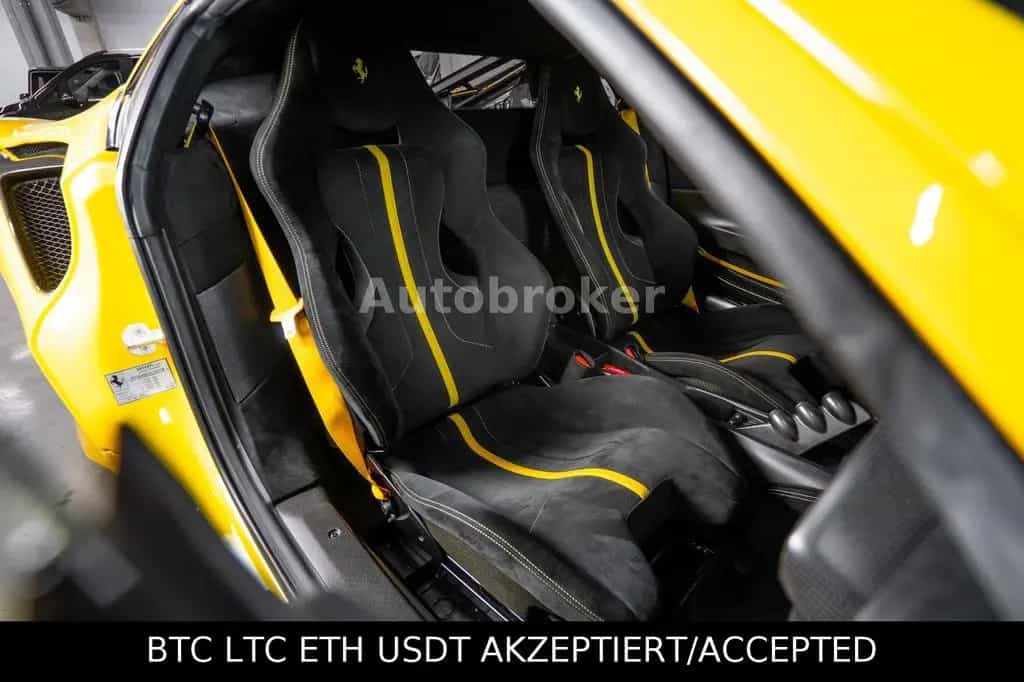 Ferrari 488 Pista GTB VOLLKARBON LIFT JBL GARANTIE-10/28 10/2018-photo-33
