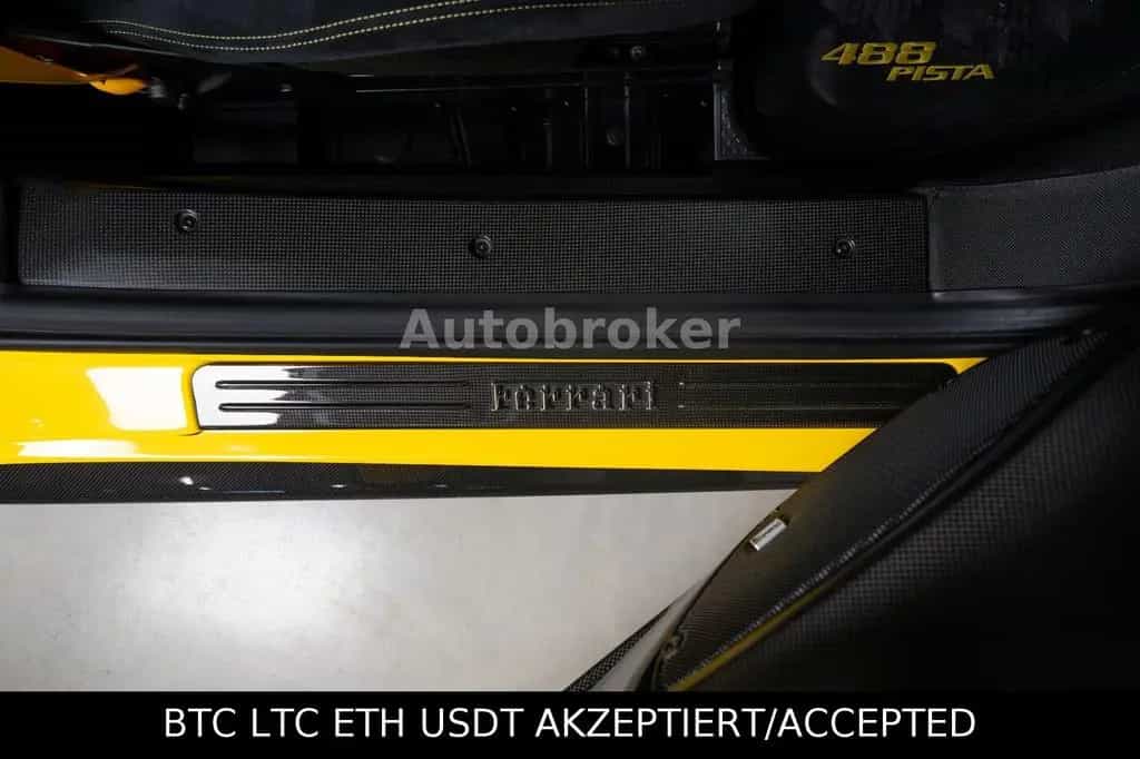 Ferrari 488 Pista GTB VOLLKARBON LIFT JBL GARANTIE-10/28 10/2018-photo-42