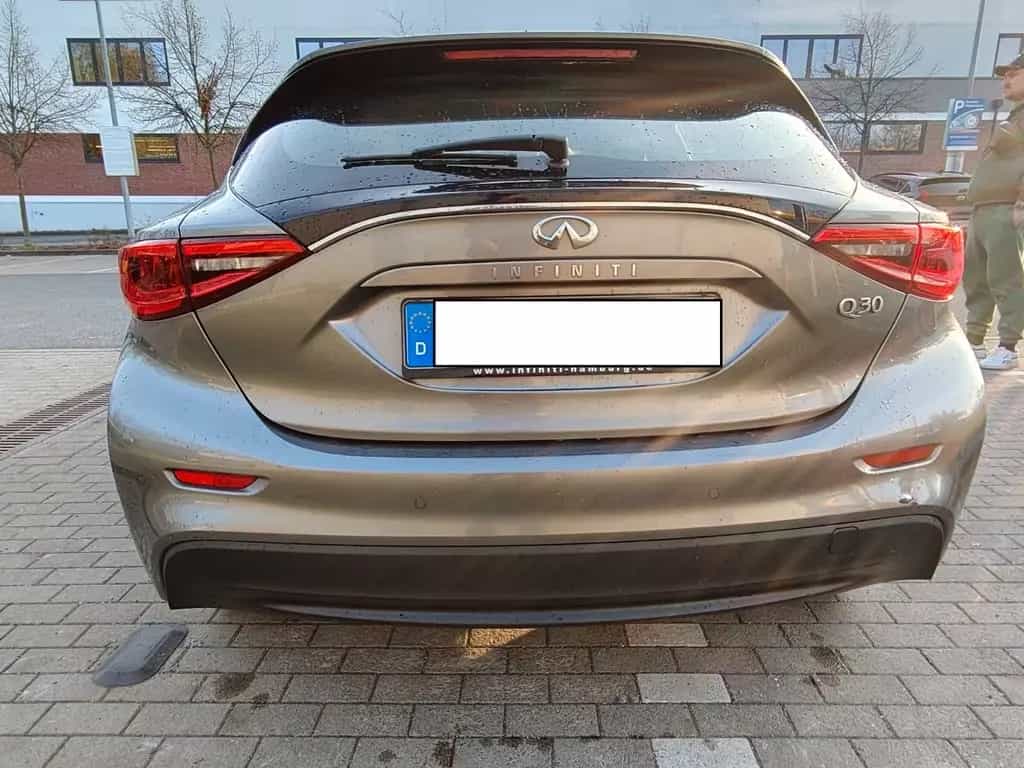 Infiniti Q30 1.5d Nav, LED 04/2017-photo-4