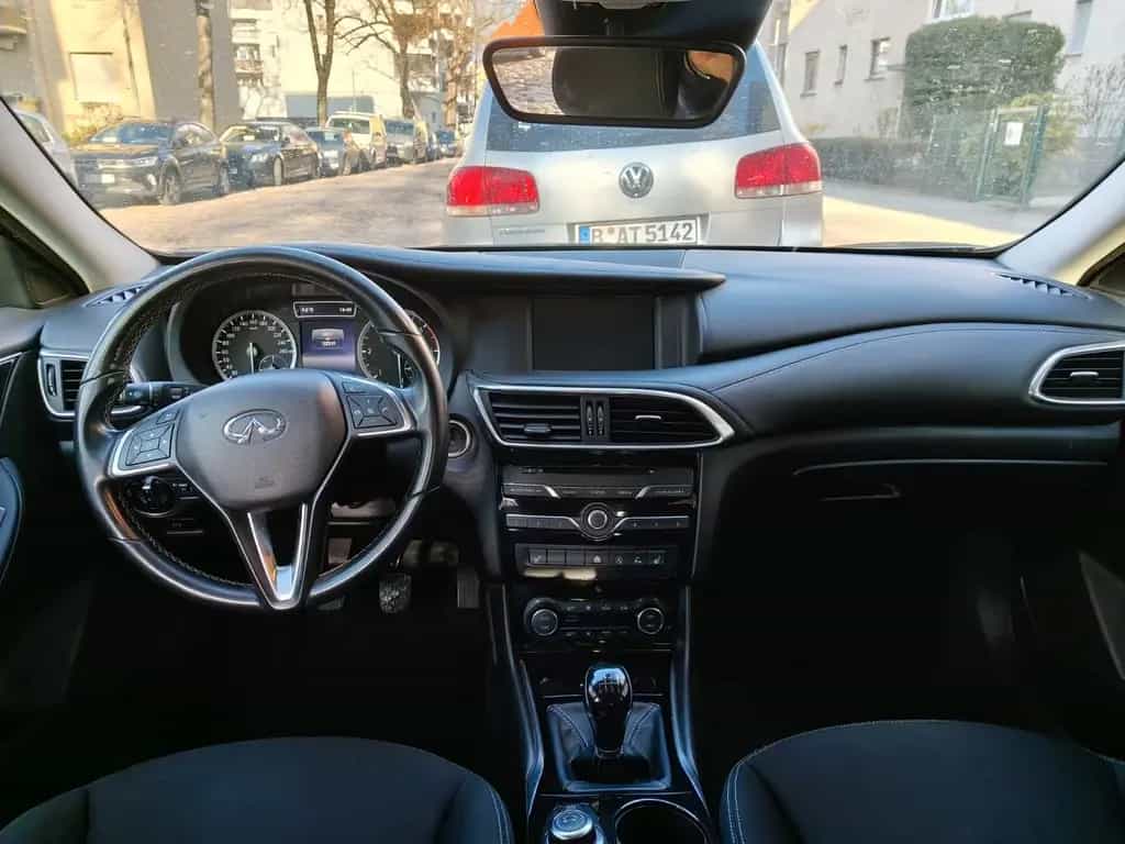 Infiniti Q30 1.5d Nav, LED 04/2017-photo-7