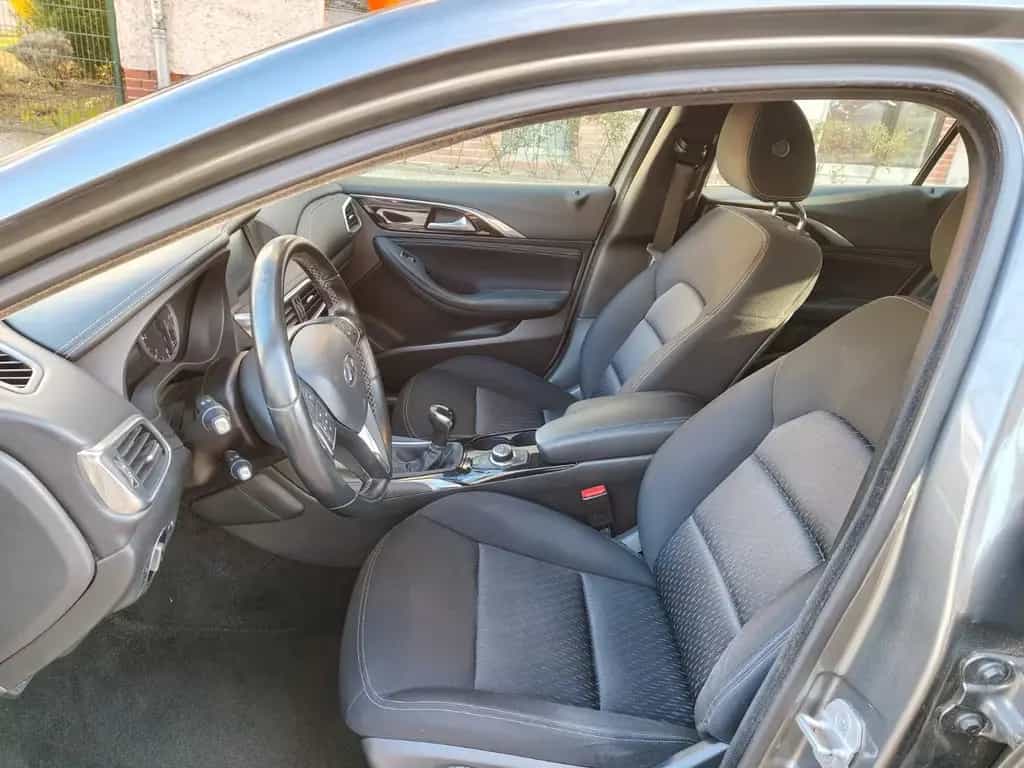 Infiniti Q30 1.5d Nav, LED 04/2017-photo-8