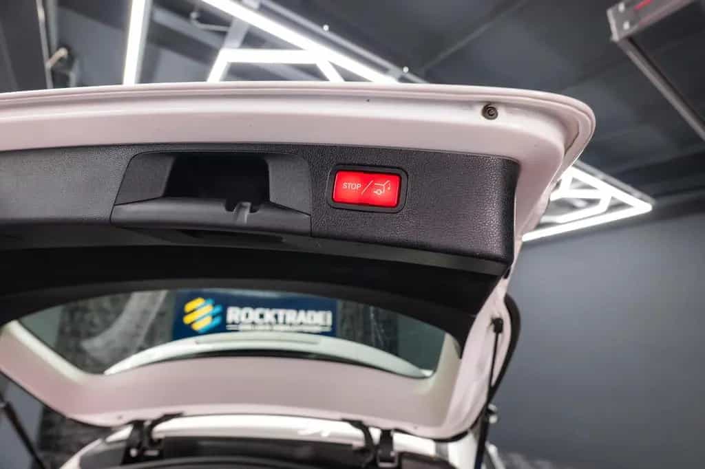 Mercedes-Benz E-Class 220d 4Matic Business *LED*Kamera*Scheckheft* 10/2017-photo-16