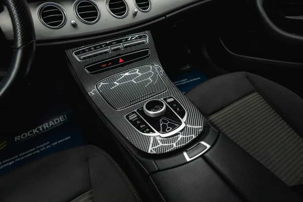 Mercedes-Benz E-Class 220d 4Matic Business *LED*Kamera*Scheckheft* 10/2017-photo-24