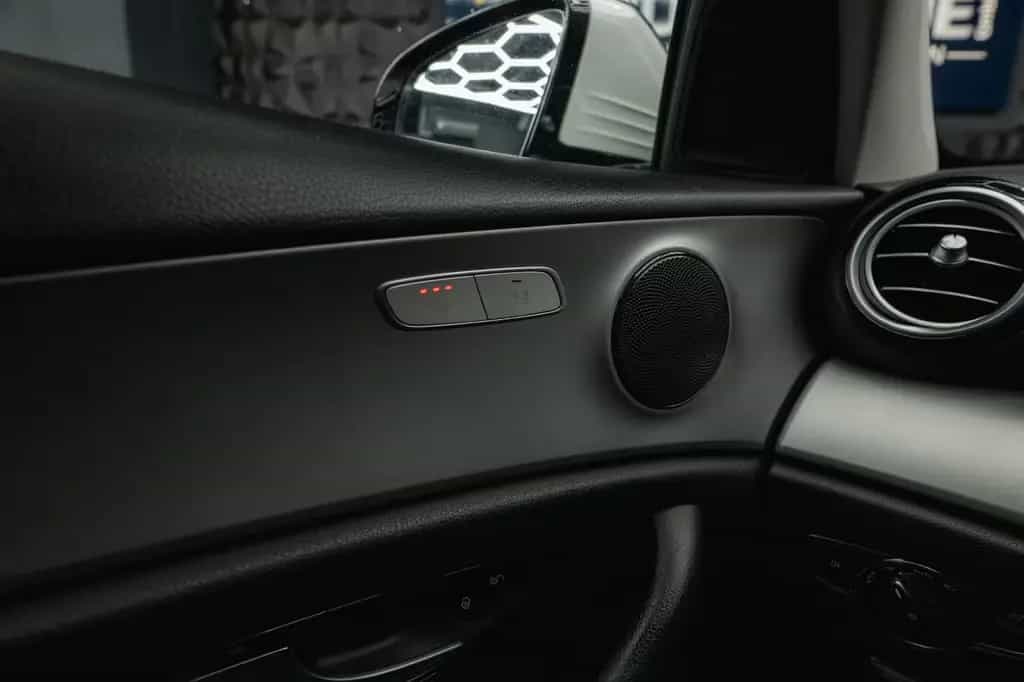 Mercedes-Benz E-Class 220d 4Matic Business *LED*Kamera*Scheckheft* 10/2017-photo-31