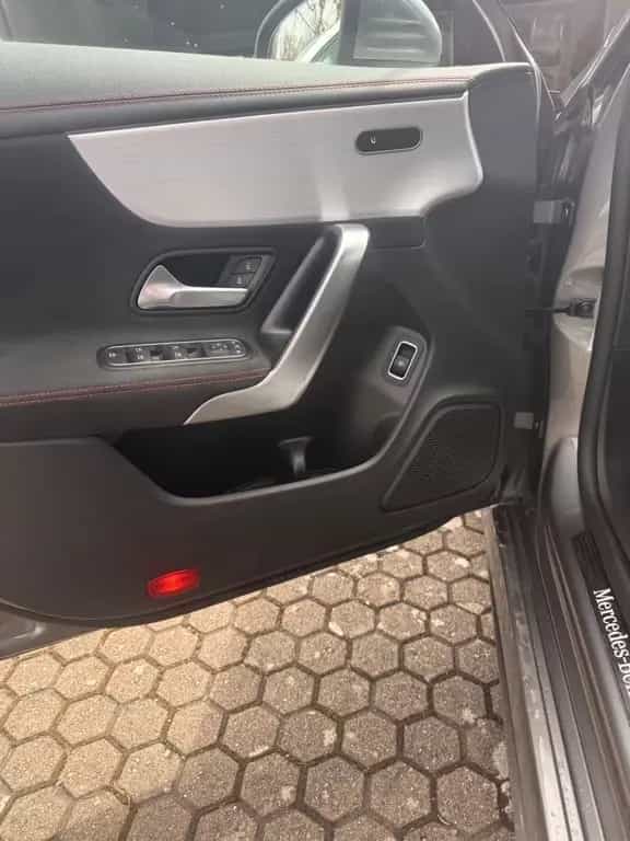 Mercedes-Benz CLA-Class 200 4MATIC DCT - 09/2020-photo-9