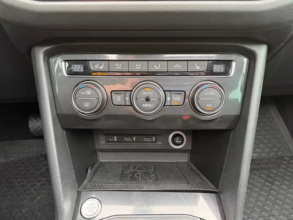 Volkswagen Tiguan HEADUP, PANO, AHK, VIRTUAL, STANDHEIZUNG 01/2017-photo-23