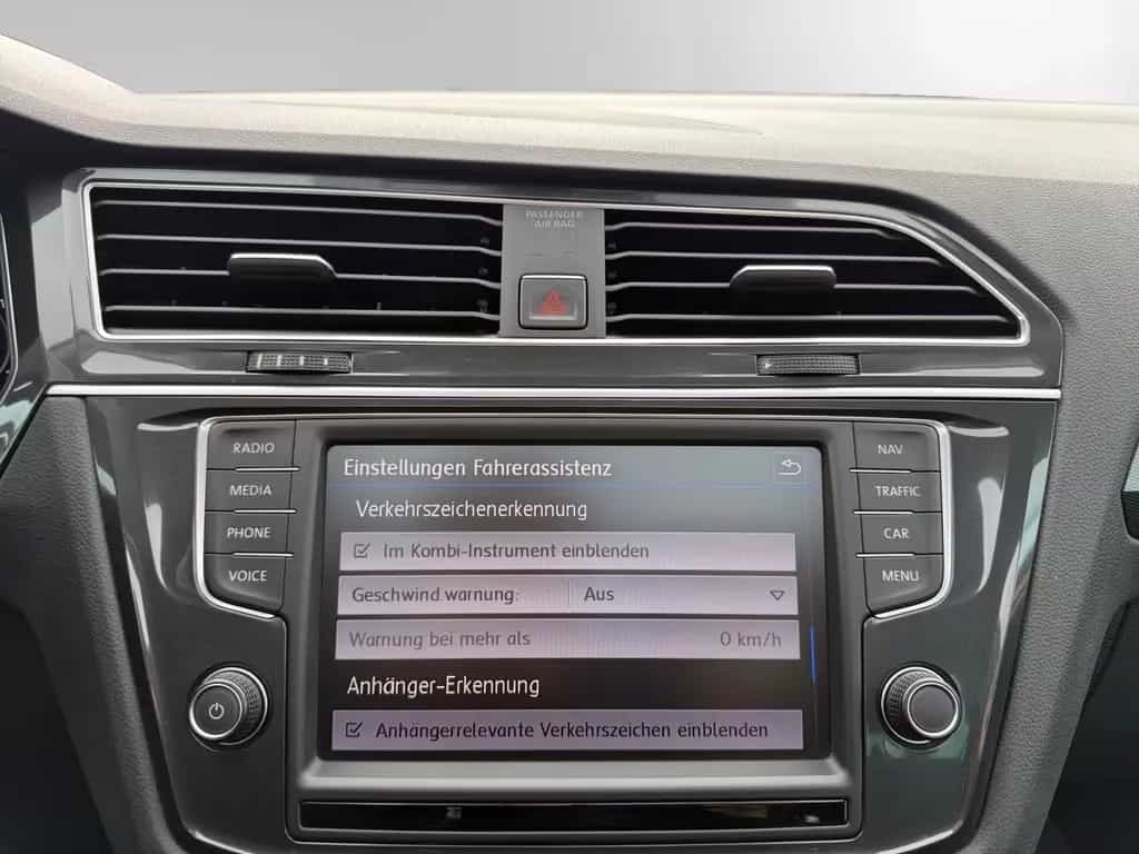 Volkswagen Tiguan HEADUP, PANO, AHK, VIRTUAL, STANDHEIZUNG 01/2017-photo-32