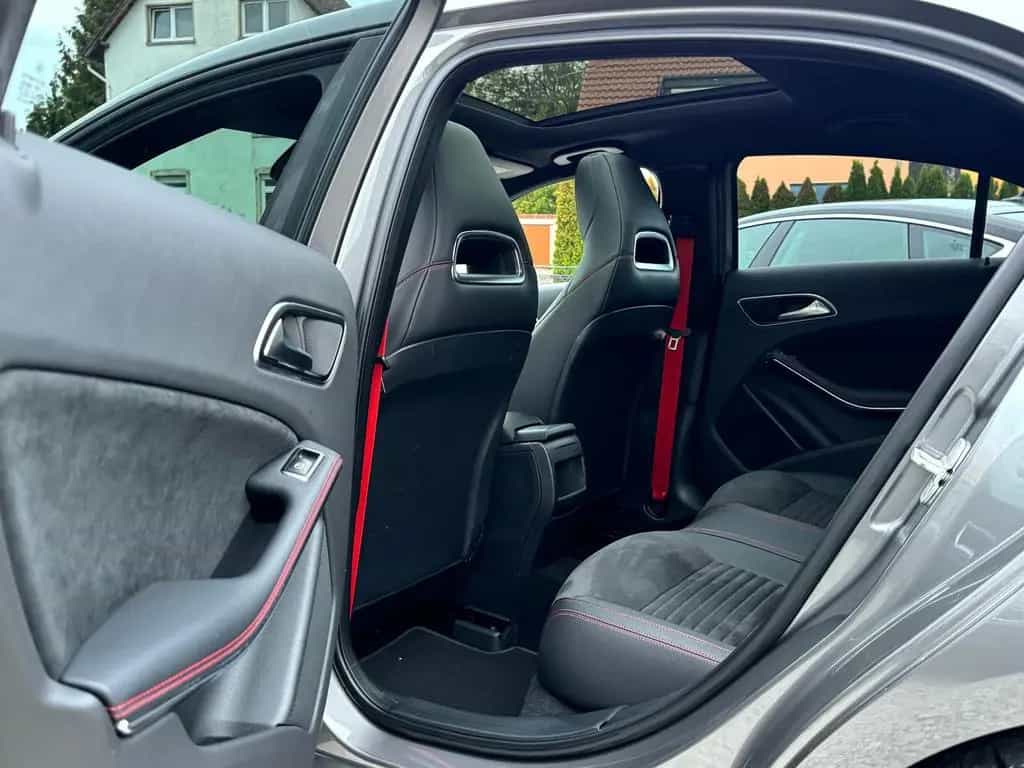 Mercedes-Benz A-Class 45 AMG Perf.-Abgas Pano Unfallfrei 4Matic TOP 09/2016-photo-32