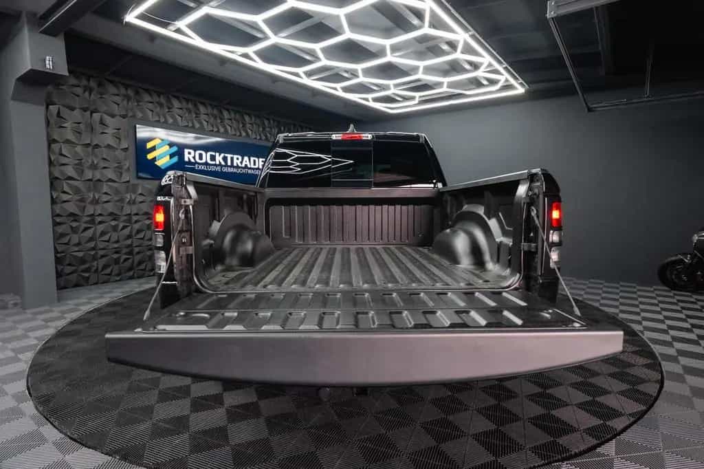 Dodge RAM 3.6 V6 4x4 OFFROAD LARAMIE BLACK EDITION LED 07/2024-photo-13