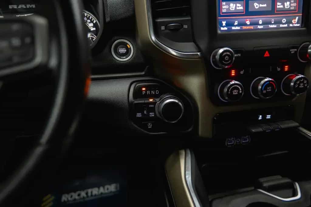 Dodge RAM 3.6 V6 4x4 OFFROAD LARAMIE BLACK EDITION LED 07/2024-photo-27