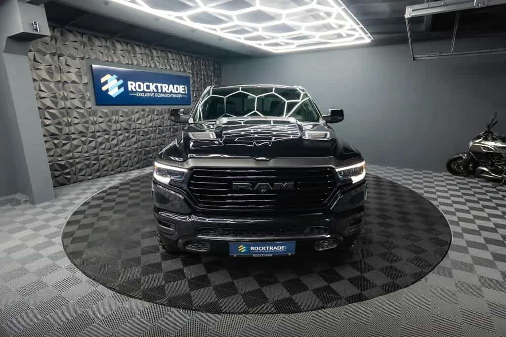 Dodge RAM 3.6 V6 4x4 OFFROAD LARAMIE BLACK EDITION LED 07/2024-photo-2