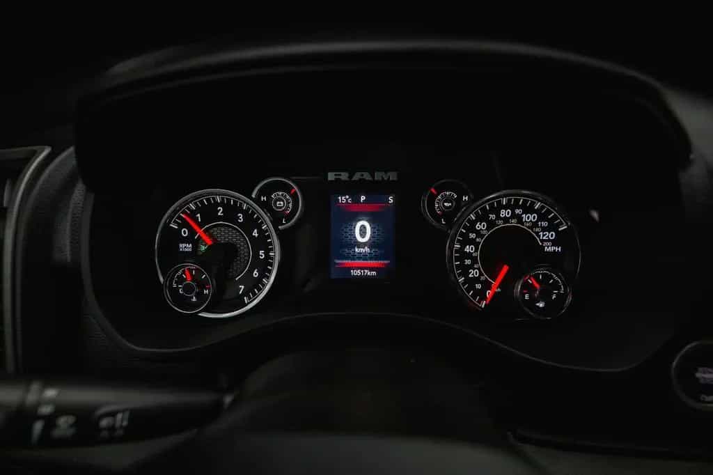 Dodge RAM 3.6 V6 4x4 OFFROAD LARAMIE BLACK EDITION LED 07/2024-photo-33