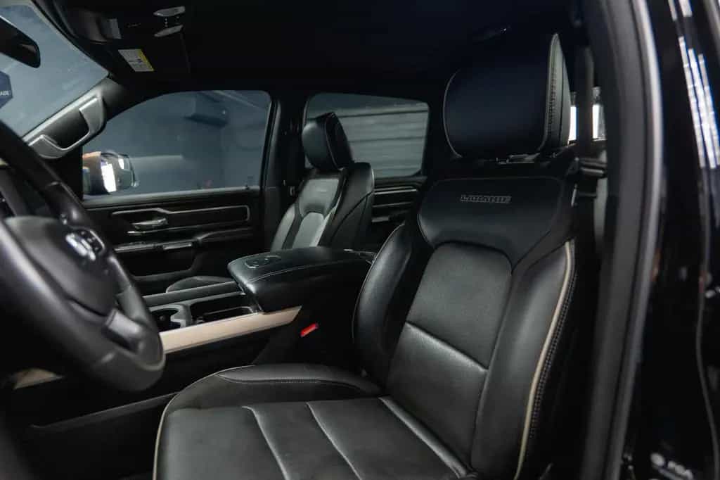 Dodge RAM 3.6 V6 4x4 OFFROAD LARAMIE BLACK EDITION LED 07/2024-photo-37