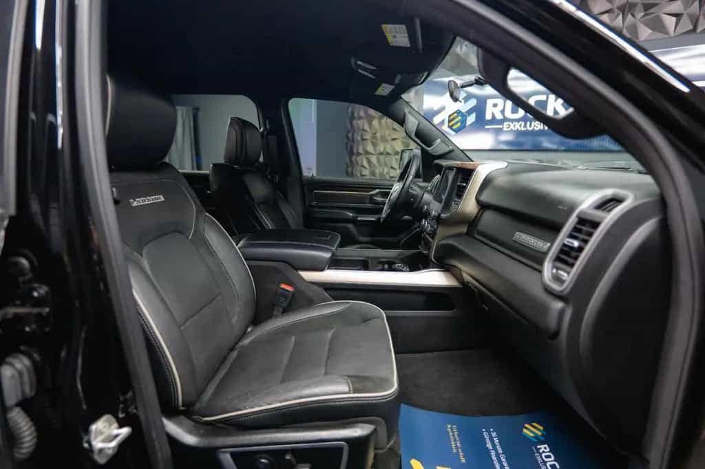 Dodge RAM 3.6 V6 4x4 OFFROAD LARAMIE BLACK EDITION LED 07/2024-photo-44