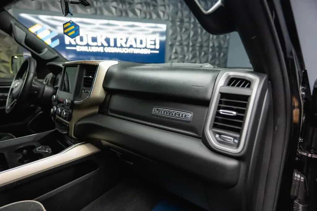 Dodge RAM 3.6 V6 4x4 OFFROAD LARAMIE BLACK EDITION LED 07/2024-photo-45