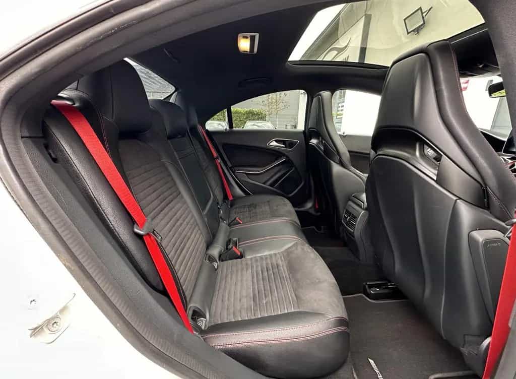 Mercedes-Benz CLA-Class 45 AMG 4Matic*PERFORMANCE*CARBON*PANO*KAMERA 12/2015-photo-17
