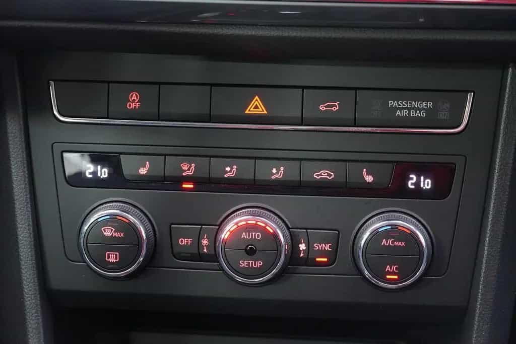 Seat Ateca 1.5 TSI DSG Style ACC Navi Kamera AHK DAB 11/2019-photo-14