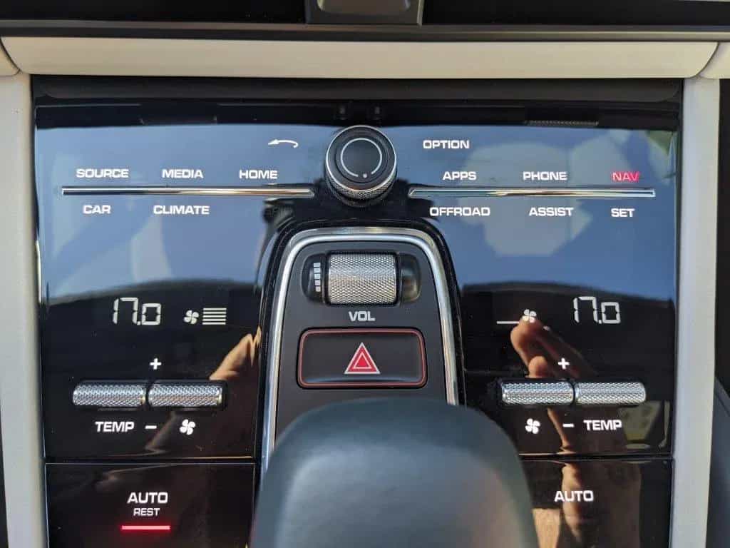 Porsche Cayenne 4.0l V8 GTS Allrad Pano AHK Standheizung 10/2020-photo-15