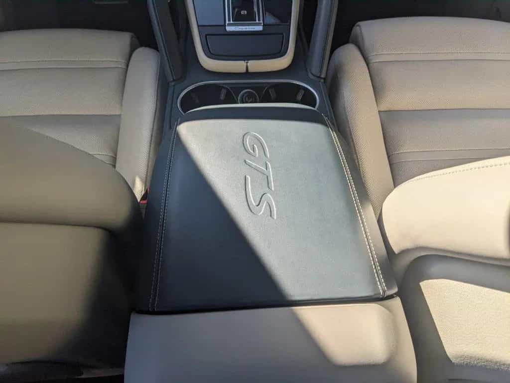 Porsche Cayenne 4.0l V8 GTS Allrad Pano AHK Standheizung 10/2020-photo-17