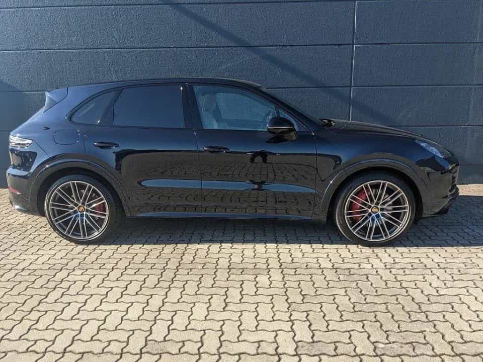 Porsche Cayenne 4.0l V8 GTS Allrad Pano AHK Standheizung 10/2020-photo-2