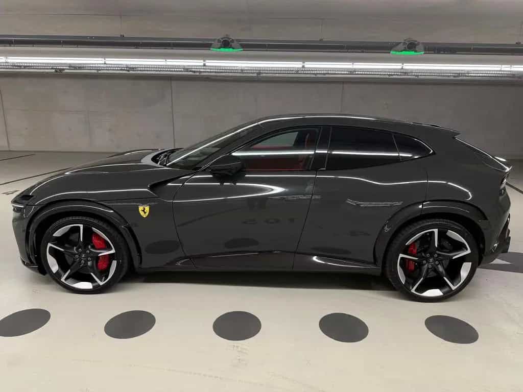 Ferrari Purosangue Carbon/Panorama/MY26/Massage 03/2026-photo-10