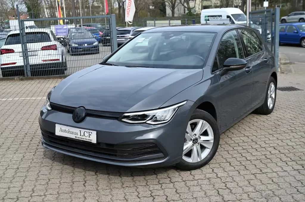 Volkswagen Golf VIII Lim. 1.5 TSI Life PDC LED PDC Sitzhz 11/2020-photo-1