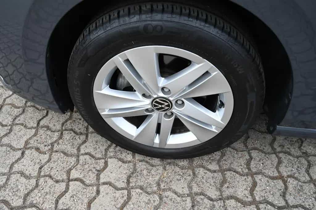 Volkswagen Golf VIII Lim. 1.5 TSI Life PDC LED PDC Sitzhz 11/2020-photo-16