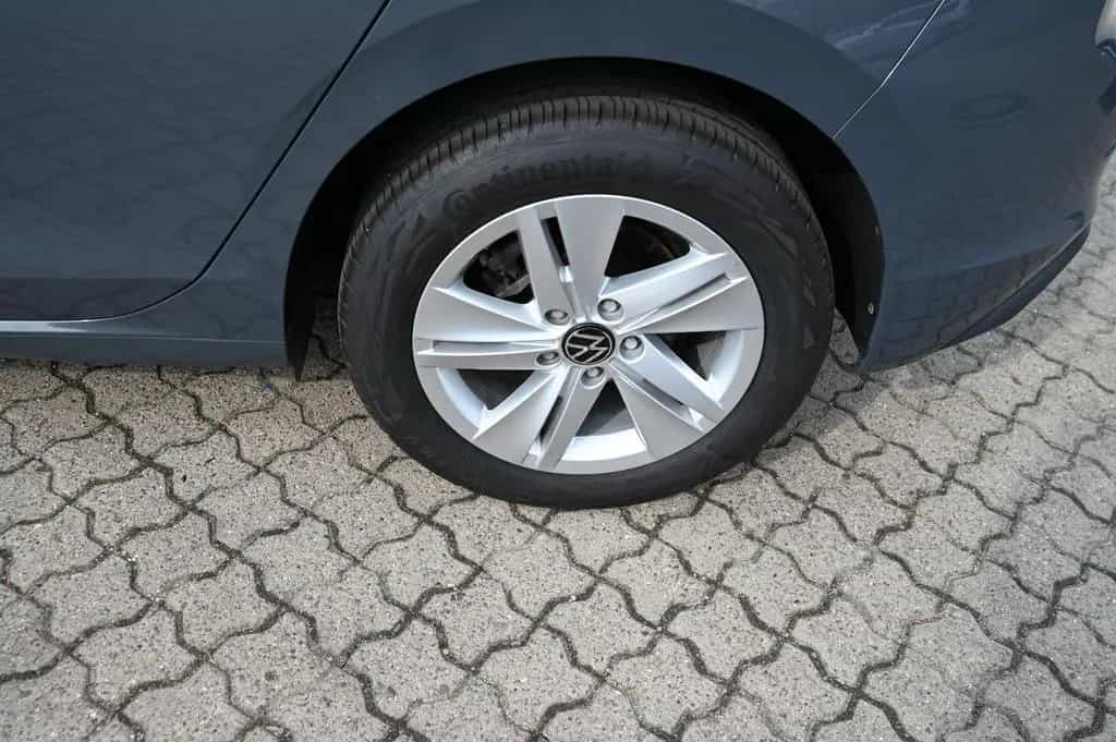 Volkswagen Golf VIII Lim. 1.5 TSI Life PDC LED PDC Sitzhz 11/2020-photo-20