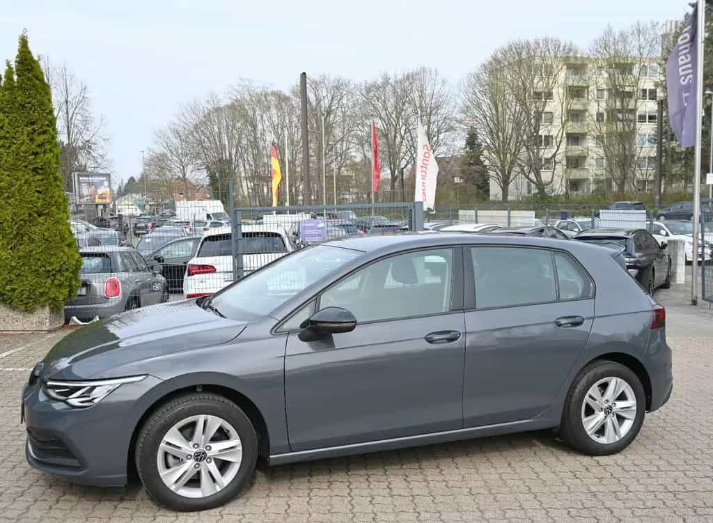 Volkswagen Golf VIII Lim. 1.5 TSI Life PDC LED PDC Sitzhz 11/2020-photo-3