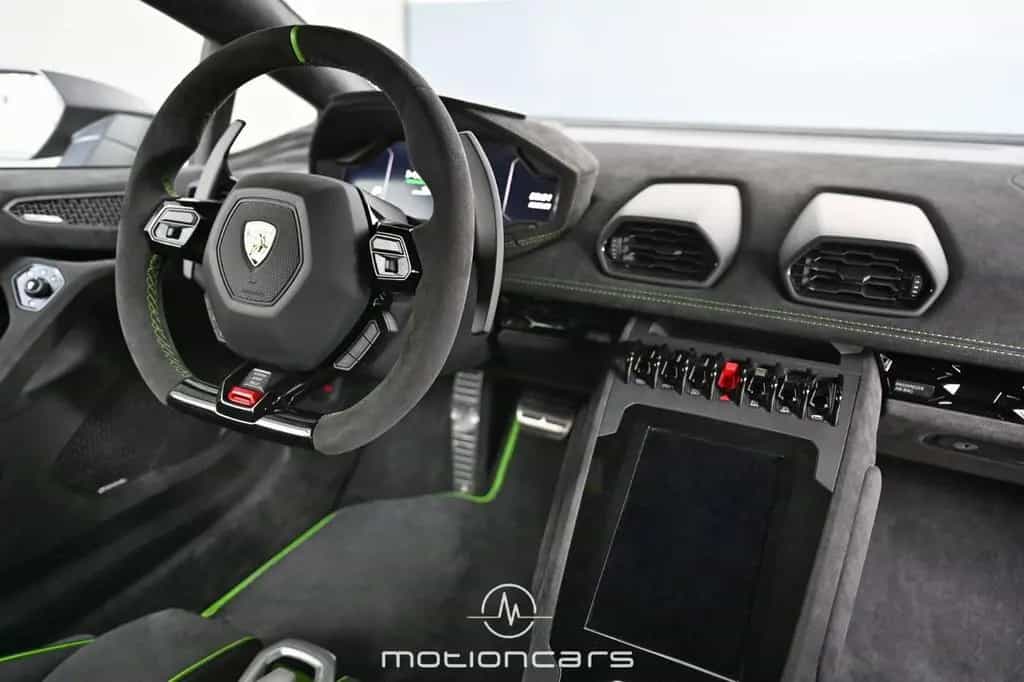 Lamborghini Huracan Sterrato 1 OF 1499 EXP € 299.983 08/2023-photo-14
