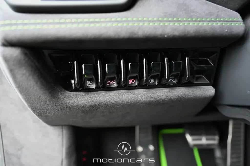 Lamborghini Huracan Sterrato 1 OF 1499 EXP € 299.983 08/2023-photo-29